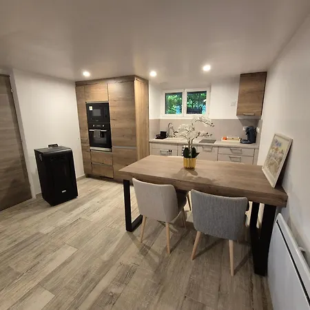 Studio1 Calme Independant, Proche Lyon,beaujolais Apartment